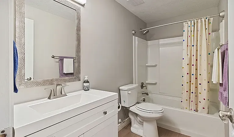 2077 N 1450 W — Photo 12