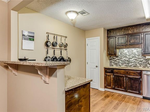 5th image of 1717 Saint Andrews Dr
