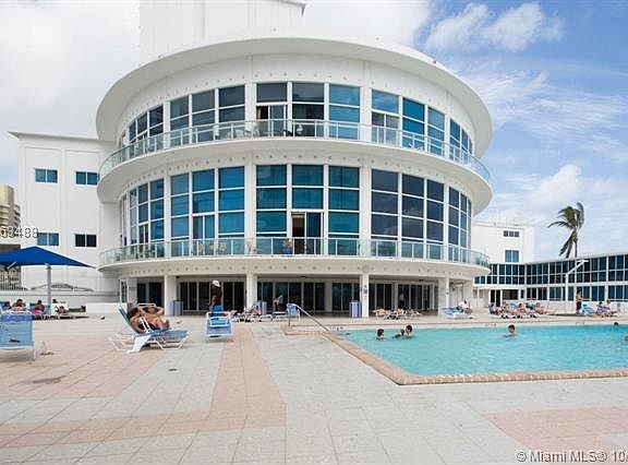 5th image of 5445 Collins Ave APT 626