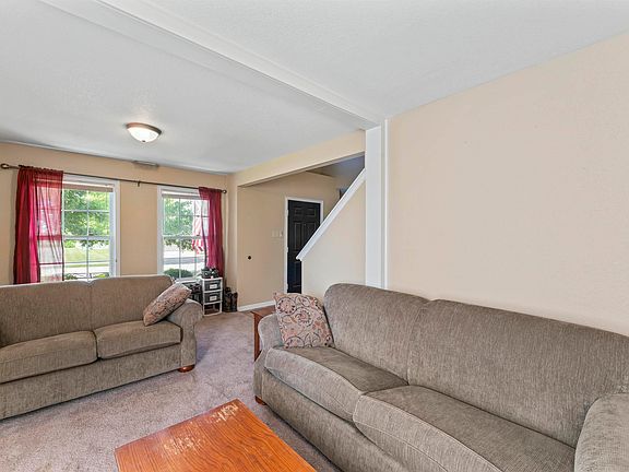 4th image of 465 Smokey Hill Rd