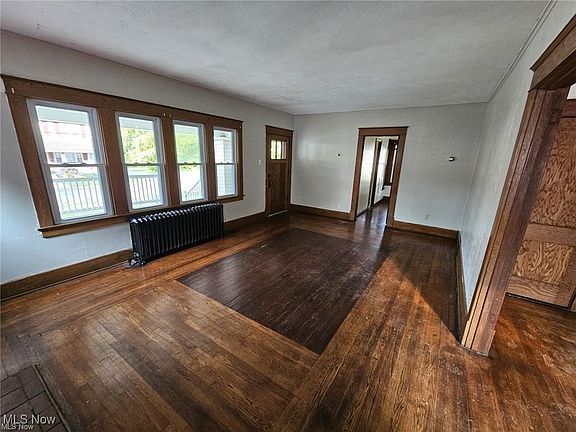 4th image of 396 W Wood St