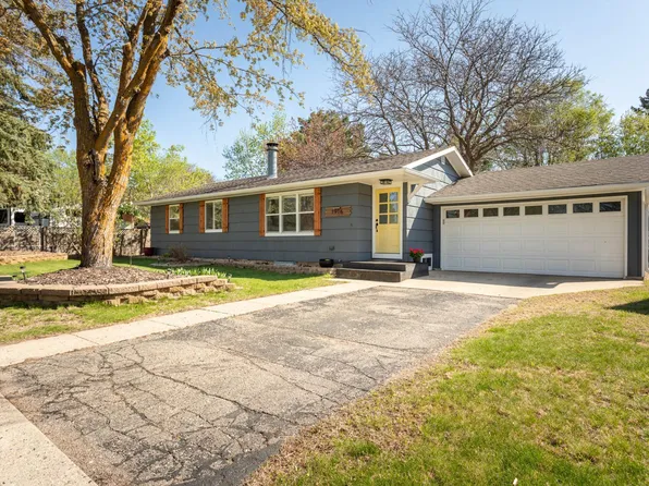 1916 Fairway Ln NE, Alexandria, MN 56308