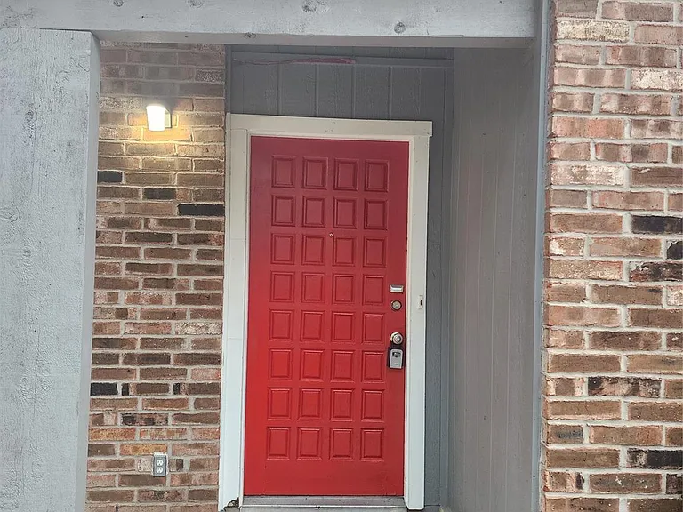3822 Broken Elm Dr — Photo 1