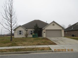 2879 Greenwich St, Springdale, AR 72764