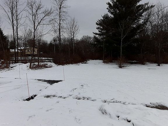 491 Hayts Rd - front yard