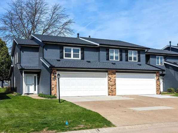5952 Crow Valley Park Dr, Davenport, IA 52807