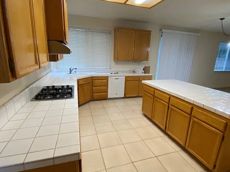 1257 Mercedes Dr — Photo 9