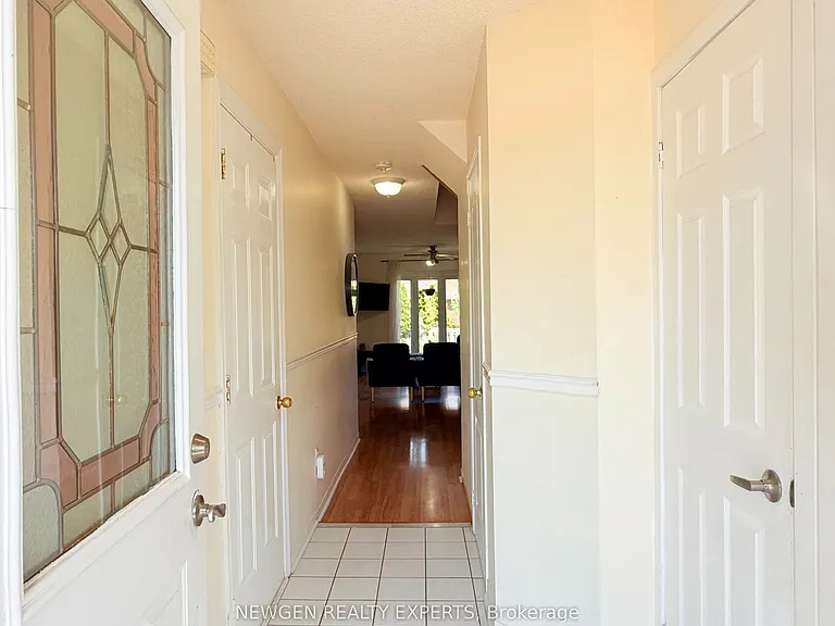 6013 Castlegrove Ct #UPPER — Photo 3