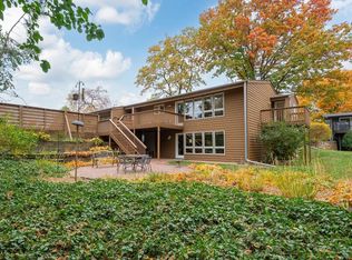 8599 Mitchell Rd, Eden Prairie, MN 55347