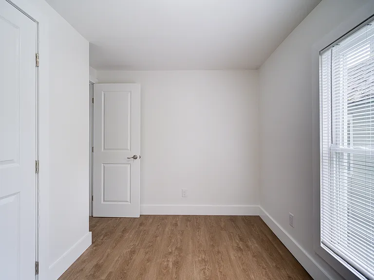 470 Delaware Ave #1L — Photo 15