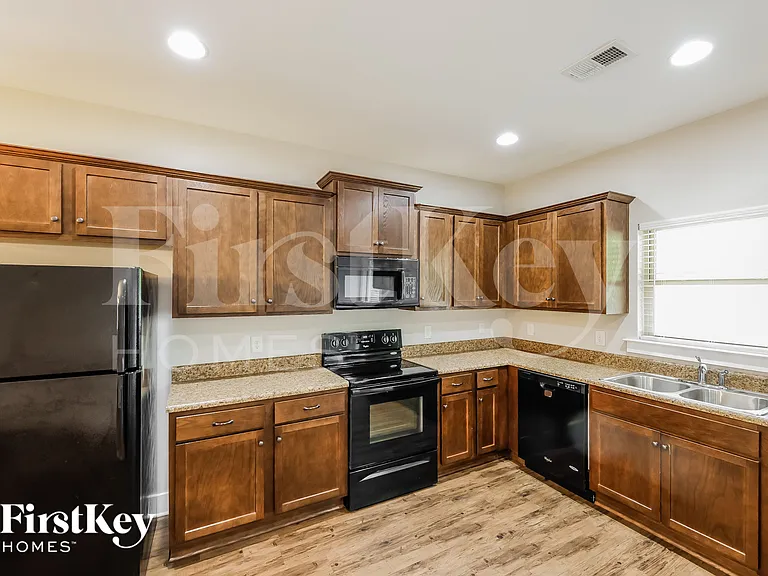 5600 Park Side Rd — Photo 7