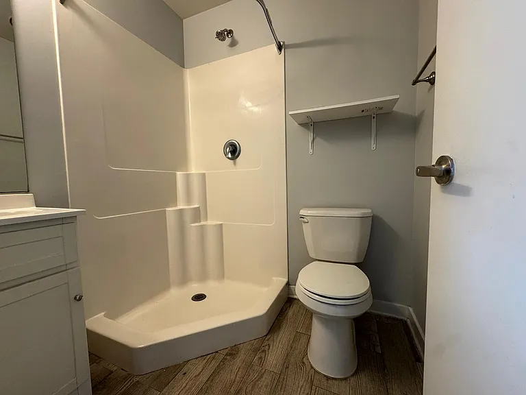 18 Farmington Ave #C-4 — Photo 8
