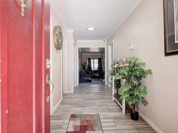 9721 Lakeland Ter, Oklahoma City, OK 73162