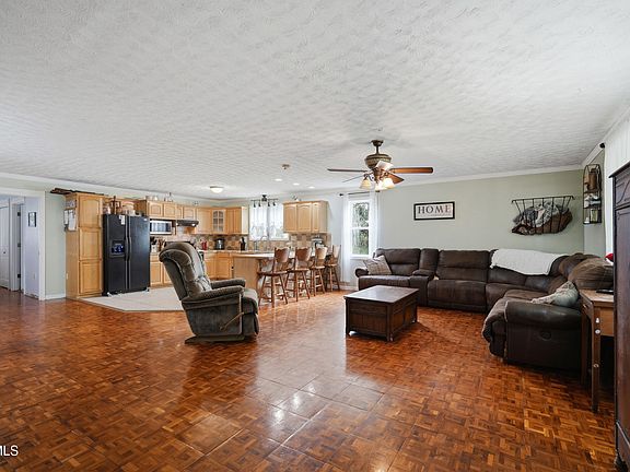 3rd image of 3026 Manville Rd