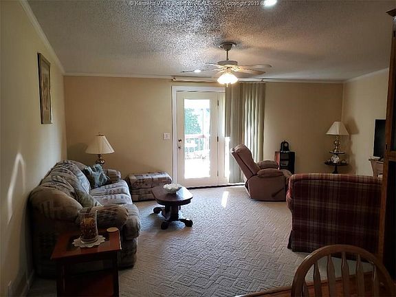 4th image of 1671 White Oak Dr