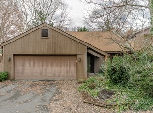 4027 Woodfox Dr, Charlotte, NC 28277