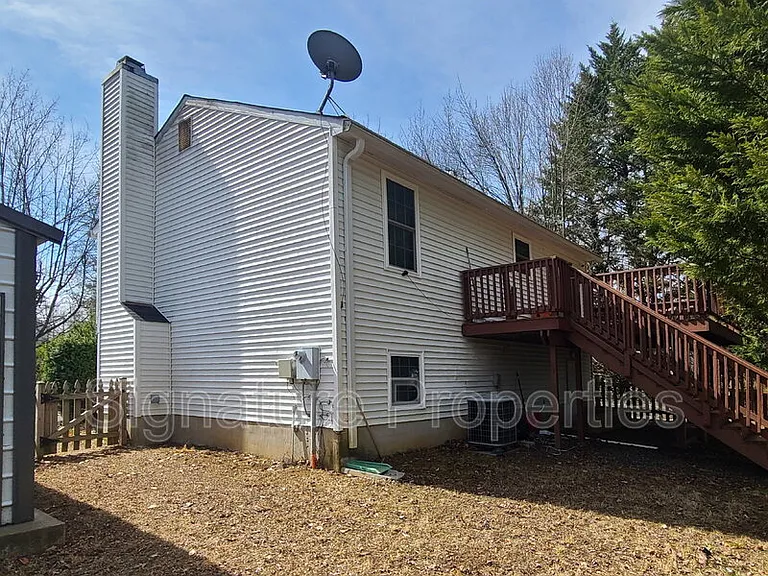 1 Martin St — Photo 19