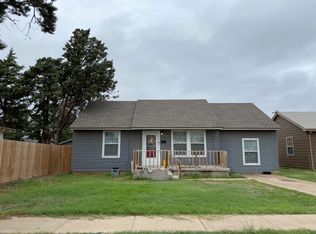 1305 Utica St, Plainview, TX 79072