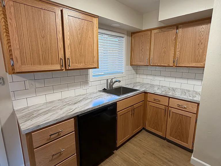11005 SE Penzance St #D — Photo 4