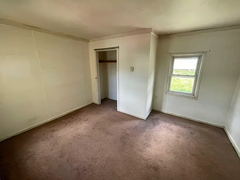 226 E Snyder Ave — Photo 6