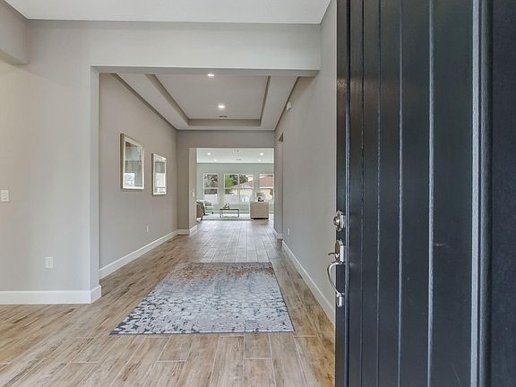 5th image of 350 Stone Creek Cir