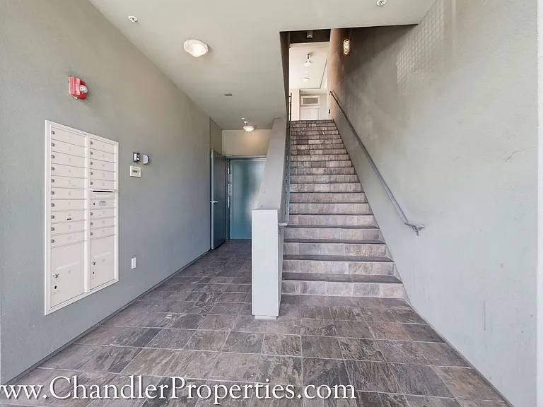 55 Trumbull St — Photo 21