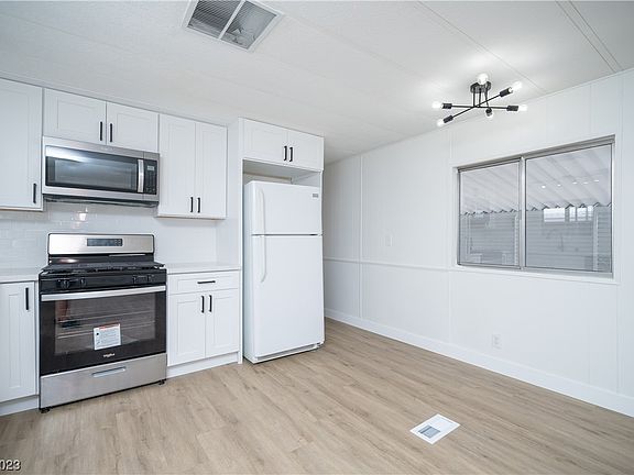 3rd image of 3346 Katmai Dr