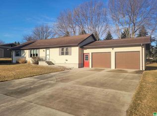 231 N Washington Ave, Sheldon, IA 51201