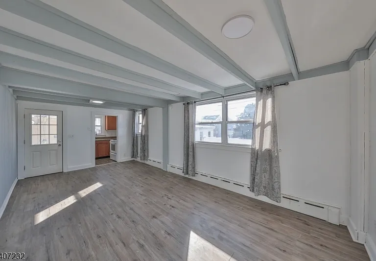 444 James St #B — Photo 10