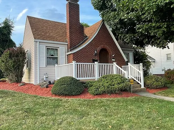 1851 Oregon Ave, Steubenville, OH 43952