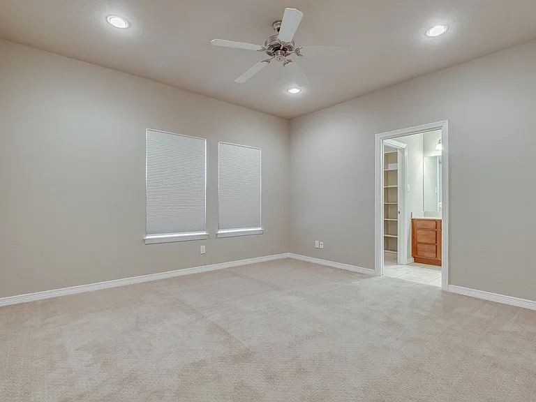 2816 Lubbock Ave — Photo 25