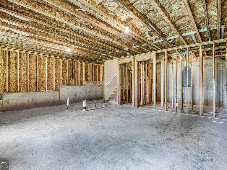 122 Silver Birch Pass — Photo 33