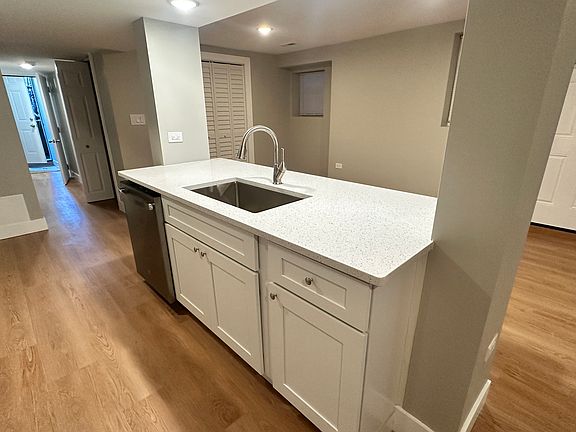 4th image of 1429 N Fairfield Ave #G