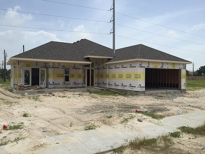 2nd image of 1101 Pinehollow Ln