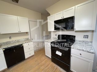 64 6th St, Dover, NH 03820