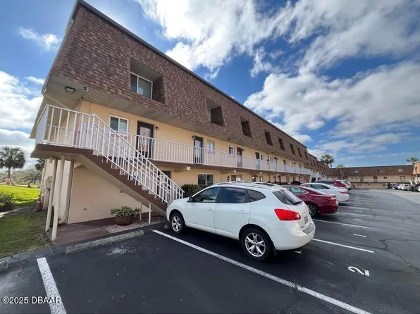 144 S Halifax Ave APT 8, Daytona Beach, FL 32118