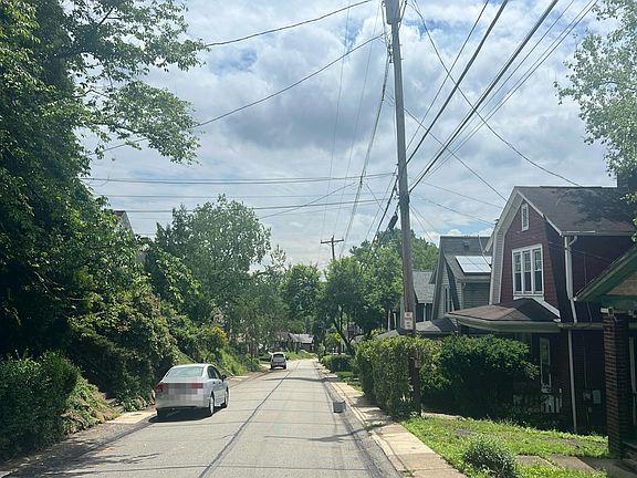 5th image of 321 Avenue F