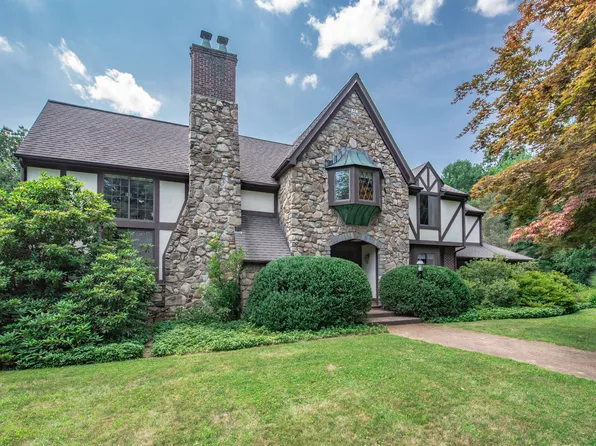 15 Tunxis Trail, Redding, CT 06896