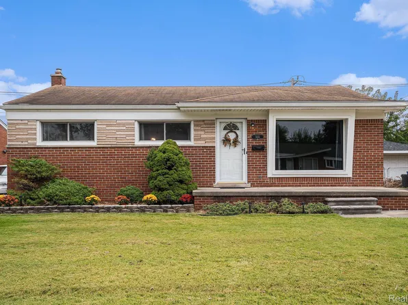 8816 Robindale, Redford, MI 48239