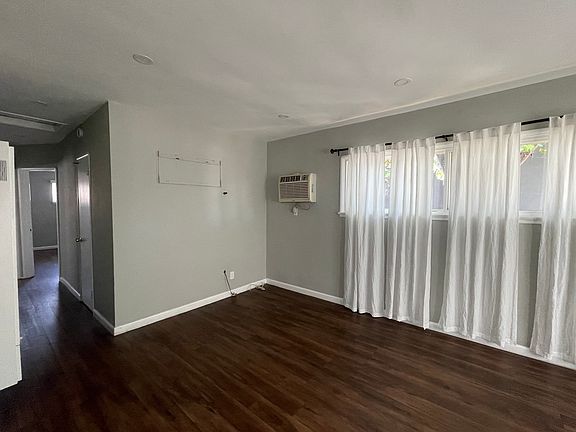 5th image of 2375 Wilma Ave