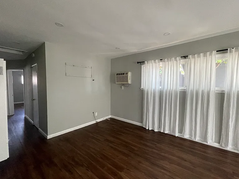 2375 Wilma Ave — Photo 5