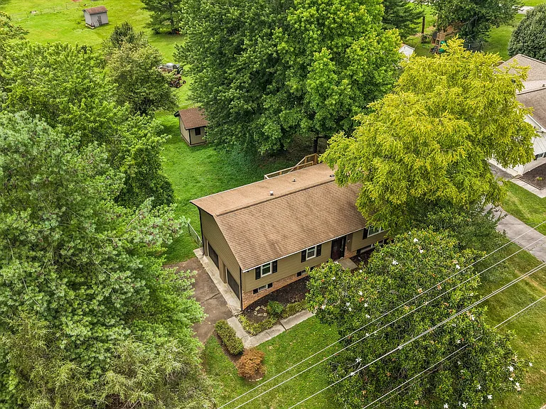 509 Banbury Rd — Photo 42
