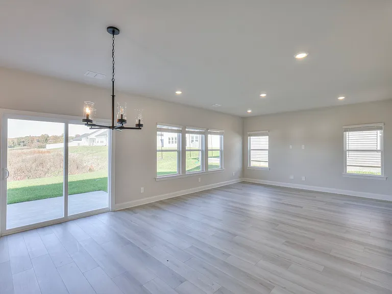 118 Fernbank Ln — Photo 17