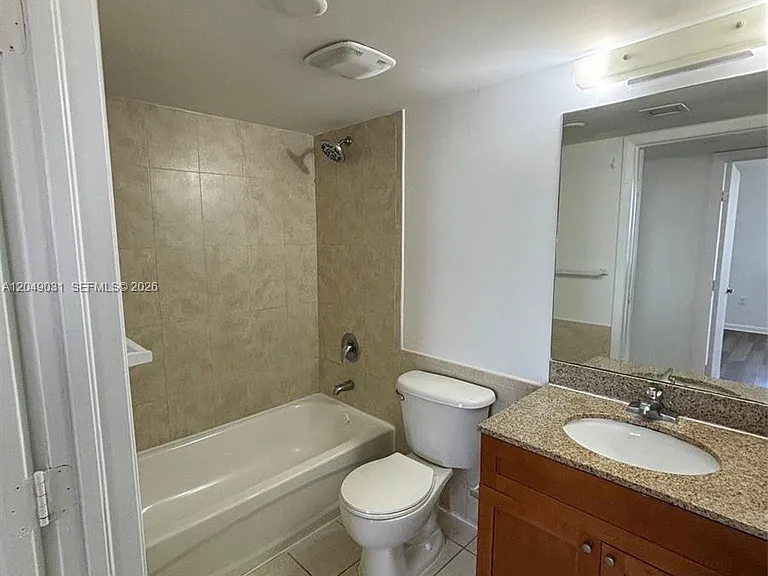 219 NW 12th Ave #911 — Photo 11