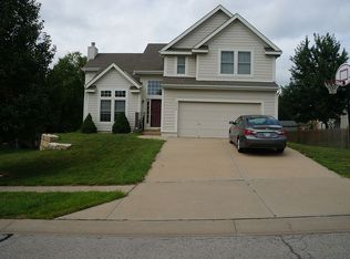 2338 W Hazelwood St, Olathe, KS 66061