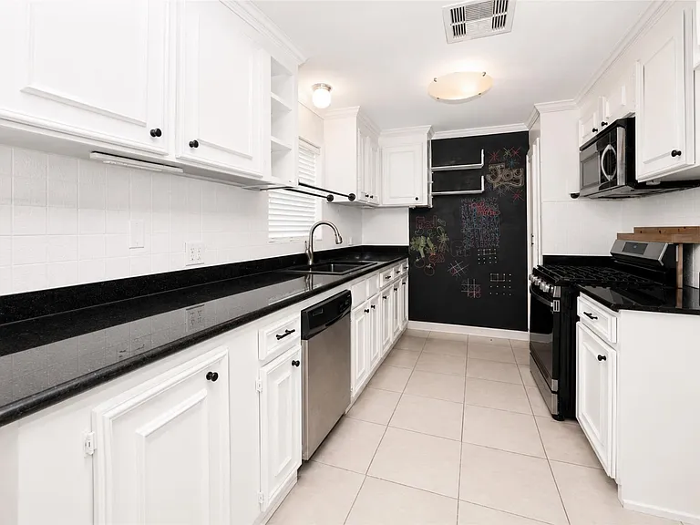 9531 Weatherwood Dr — Photo 14