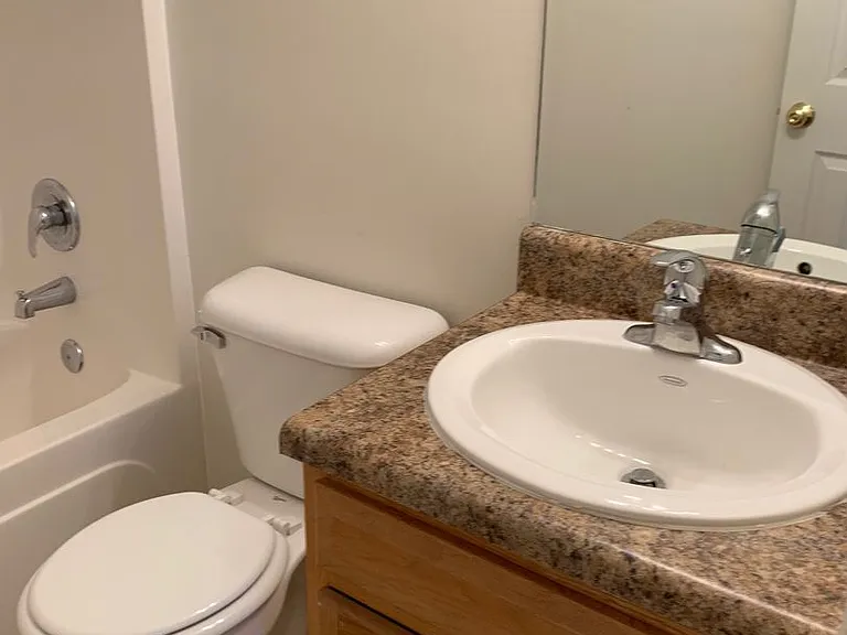 1145 College St NW — Photo 16