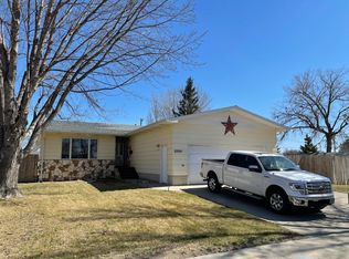 2208 University Ave, Williston, ND 58801