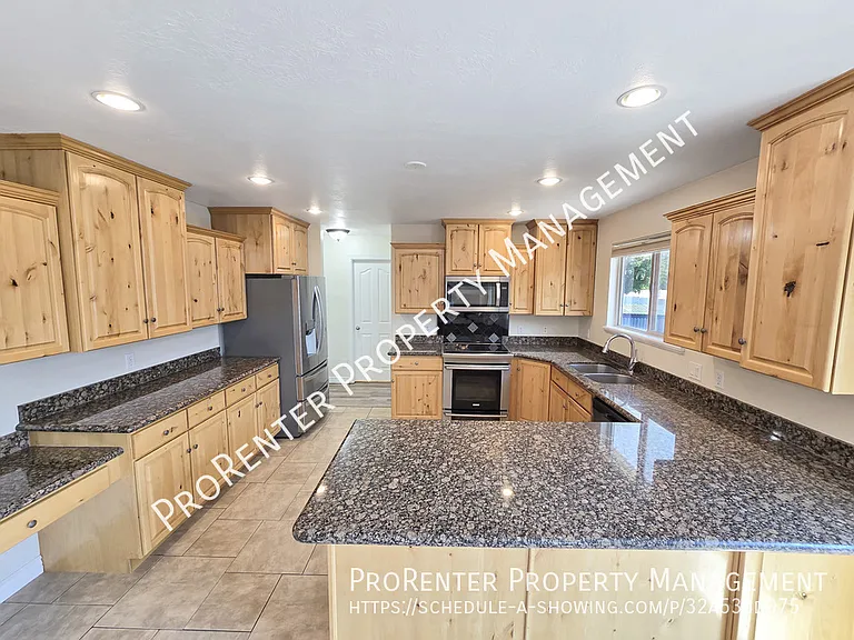 1911 S 1485 W — Photo 7