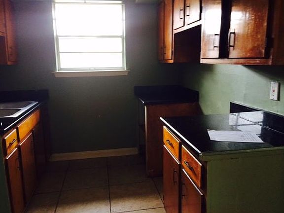 5th image of 3216 Loyola Dr